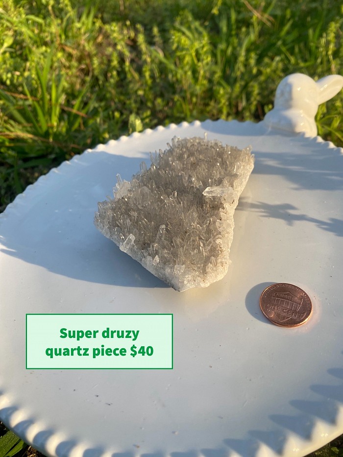 Druzy quartz specimen